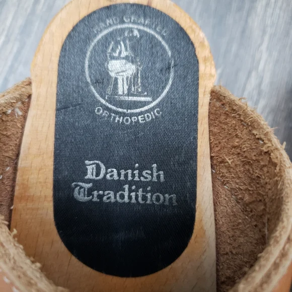 Danish Traditions Tan Brown Leather Wood Clogs Kids Child Size 8 Danish Size 24 - Picture 3 of 8